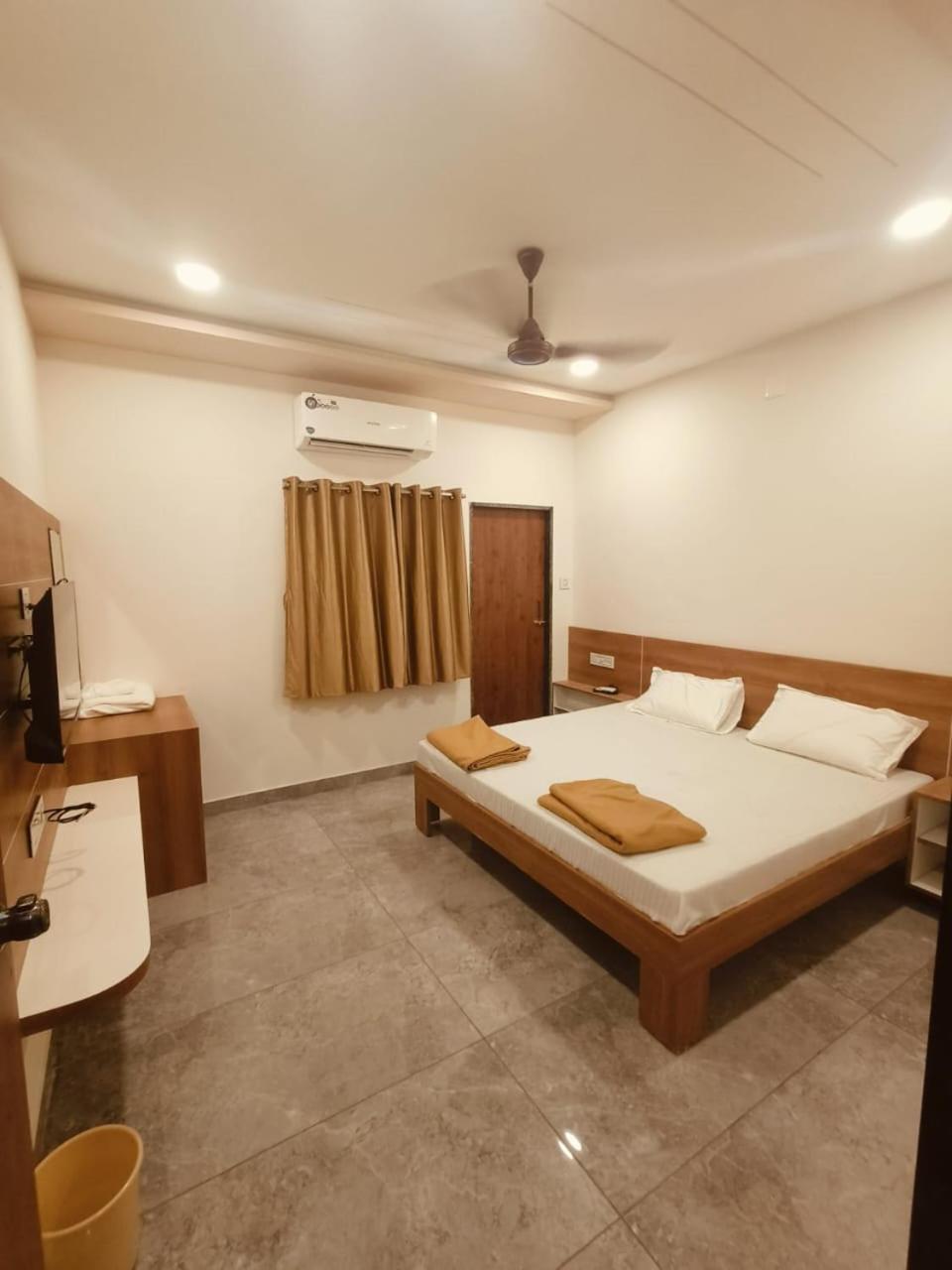 Ayodhya Bhavan - Near Dwarka Railway Station & Shree Dwarkadhish Temple Εξωτερικό φωτογραφία